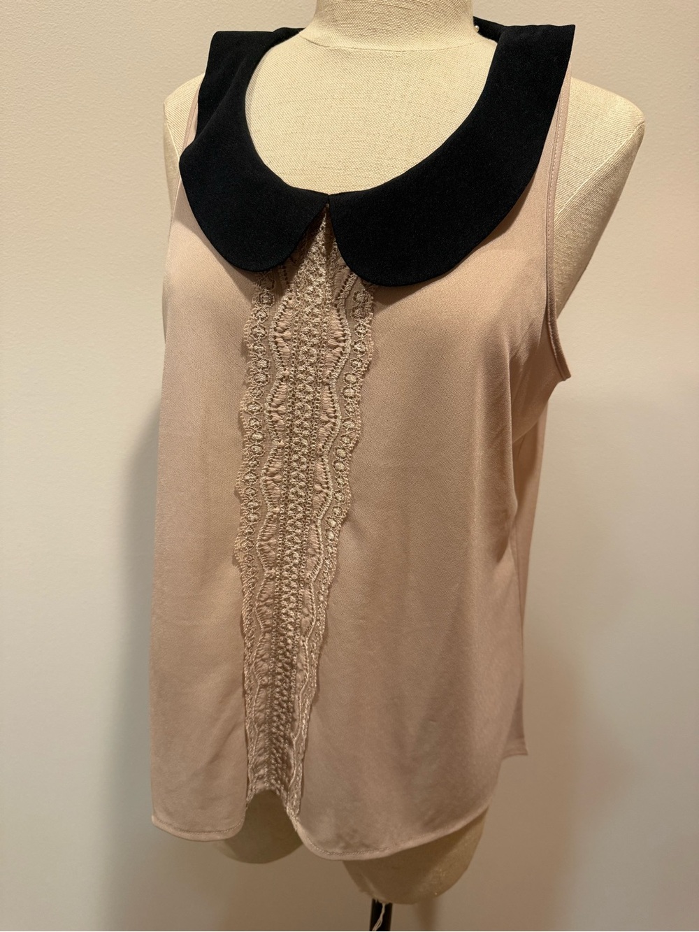 Frenchi Beige Sleeveless Camisole with Black Peter Pan Collar